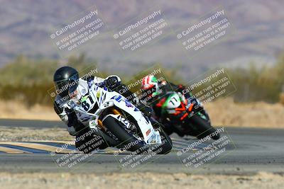 media/Jan-16-2022-CVMA (Sun) [[7f3d92989d]]/Race 2 Supersport Middleweight/